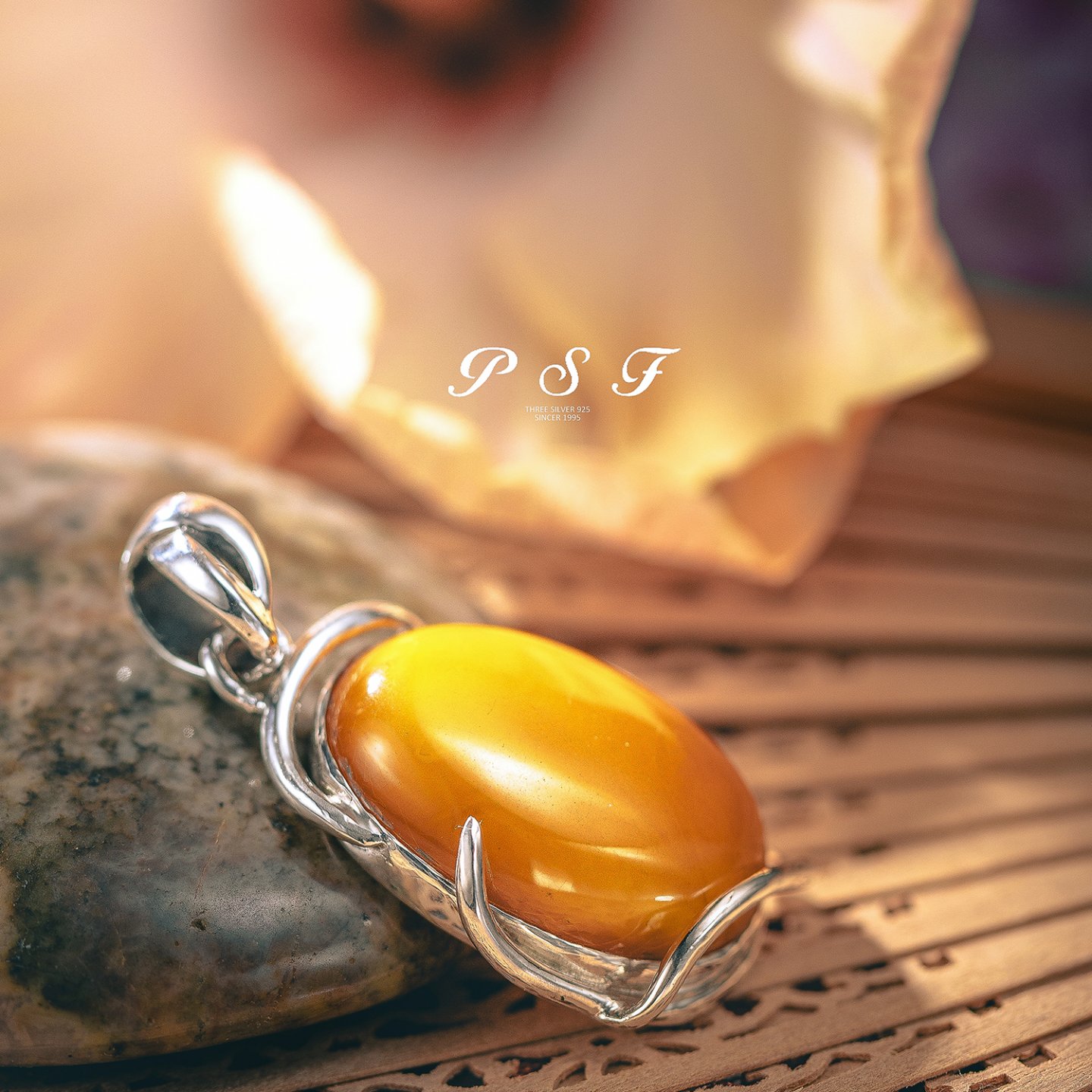 晨曦墜